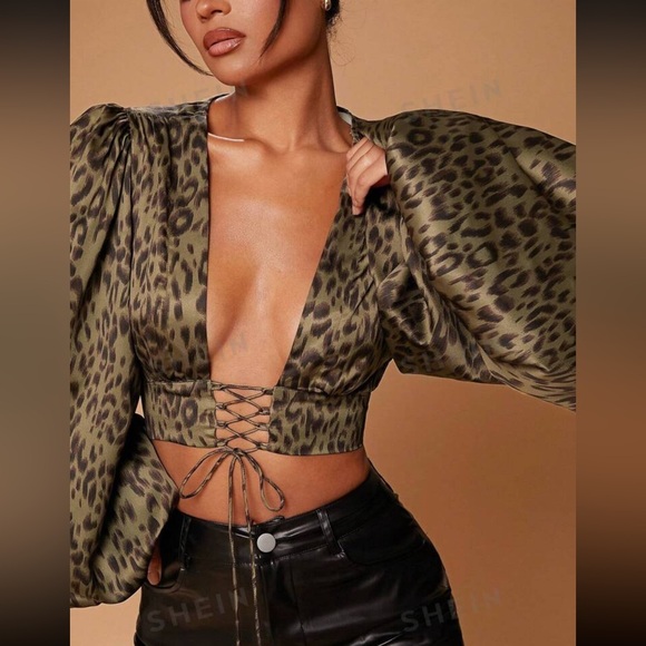 Tops - Neck Balloon Sleeve Lace Up Top
Animal Print Plunge -Size 2 (XS) 4 (S) Brand new